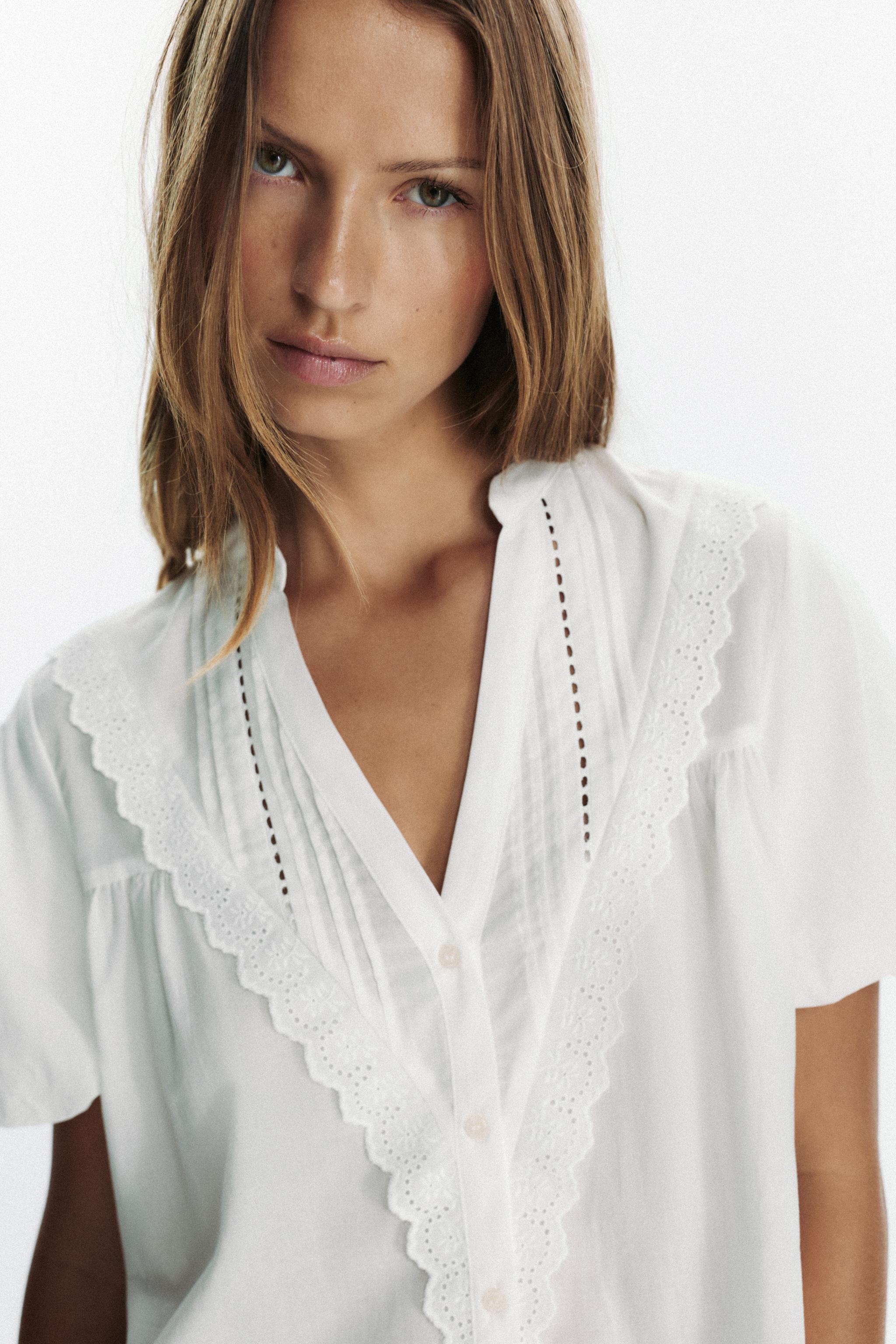 BLOUSE À MANCHES BOUFFANTES